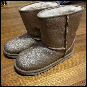 Kids Gold Ugg’s